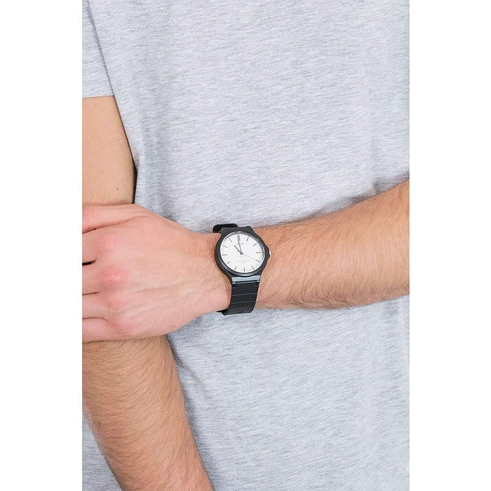 Наручний годинник Casio Collection Unisex аналоговий кварцовий з полімерним ремінцем (чорний/білий)