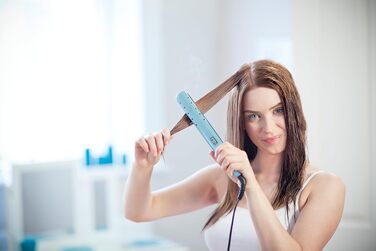 Випрямляч для волосся Remington Wet2Straight S7300 для вологого та сухого волосся, з LCD-дисплеєм та антифриз-ефектом, 140-230°C