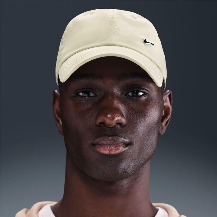 Кепка Nike Meta Swoosh H86 біла з металевим сріблом (розмір S-M, колір Lt Khaki/Sail)