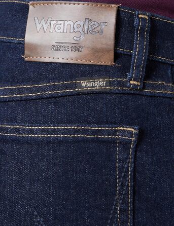 Чоловічі джинси Wrangler Foundation Regular Straight Fit, темно-сині (Rinse), розмір 31W/34L