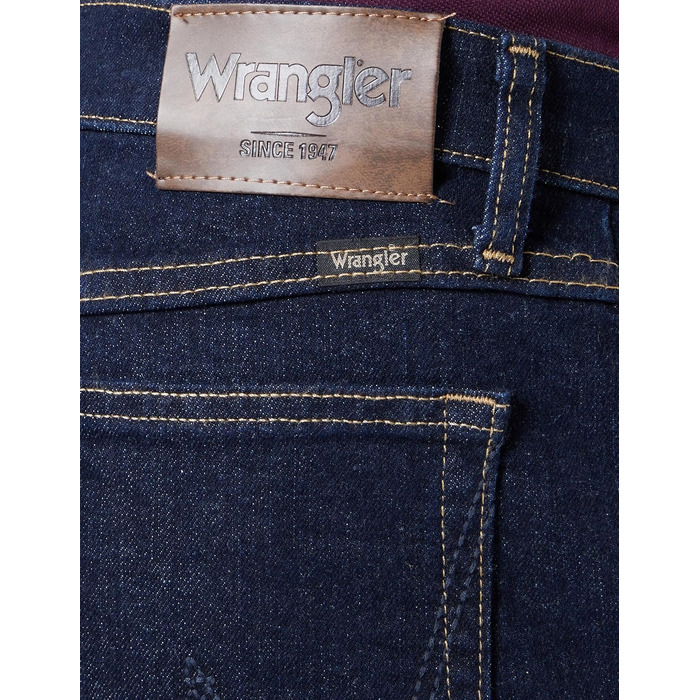 Чоловічі джинси Wrangler Foundation Regular Straight Fit, темно-сині (Rinse), розмір 31W/34L