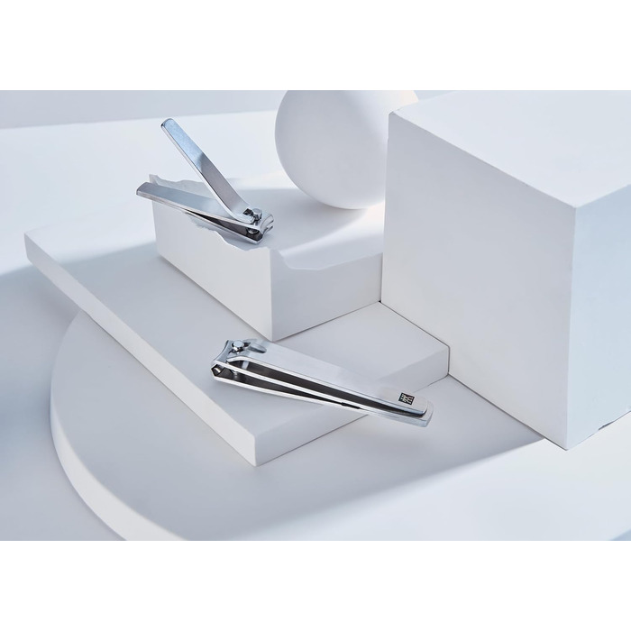 Кусачки для нігтів Zwilling Premium, гіпоалергенні, з вигнутим лезом та підсиленим важелем, сріблясті, 85 мм