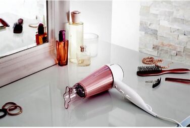 Фен для волосся Philips MoistureProtect HP8280/00, 2300Вт, з іонізацією, 6 режимами температури та швидкості, дифузором та стилізуючою насадкою