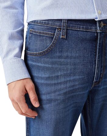 Чоловічі джинси Wrangler Foundation Regular Tapered Fit, колір Jagged Balancing Act, розмір 33W/30L