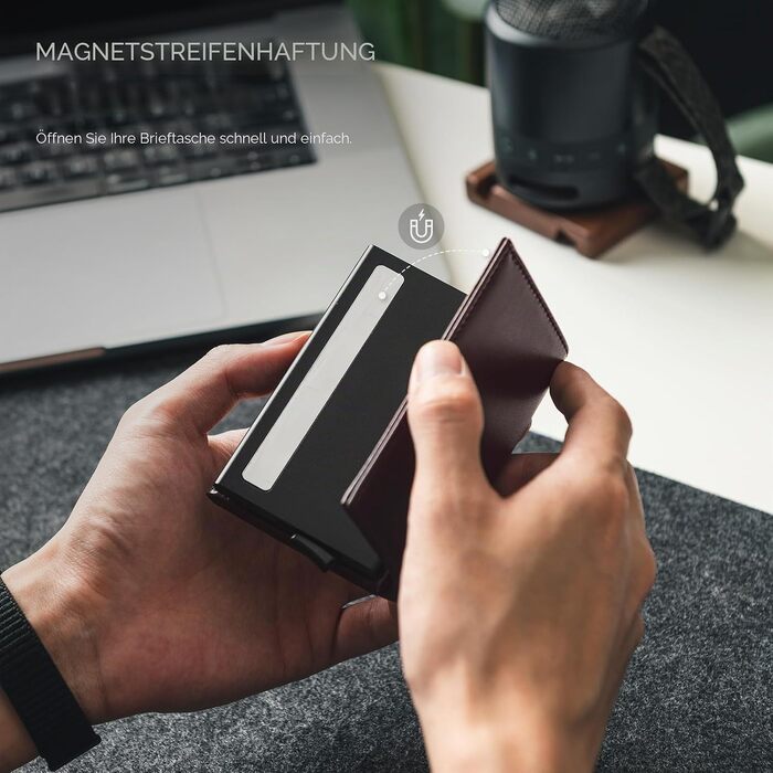 Шкіряний чоловічий картхолдер VULKIT з Pop-up механізмом, RFID-захистом, відділенням для купюр та вікном для ID-картки, колір Espresso