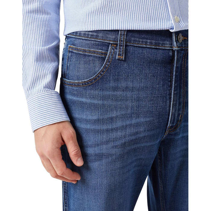 Чоловічі джинси Wrangler Foundation Regular Tapered Fit, колір Jagged Balancing Act, розмір 33W/30L