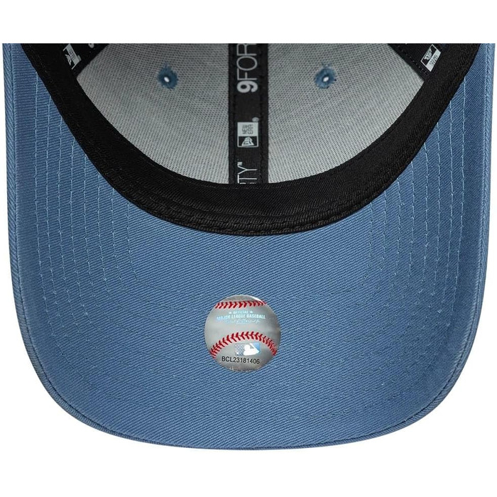 Жіноча кепка New Era New York Yankees MLB Satin Rose 9Forty — регульована атласна бейсболка