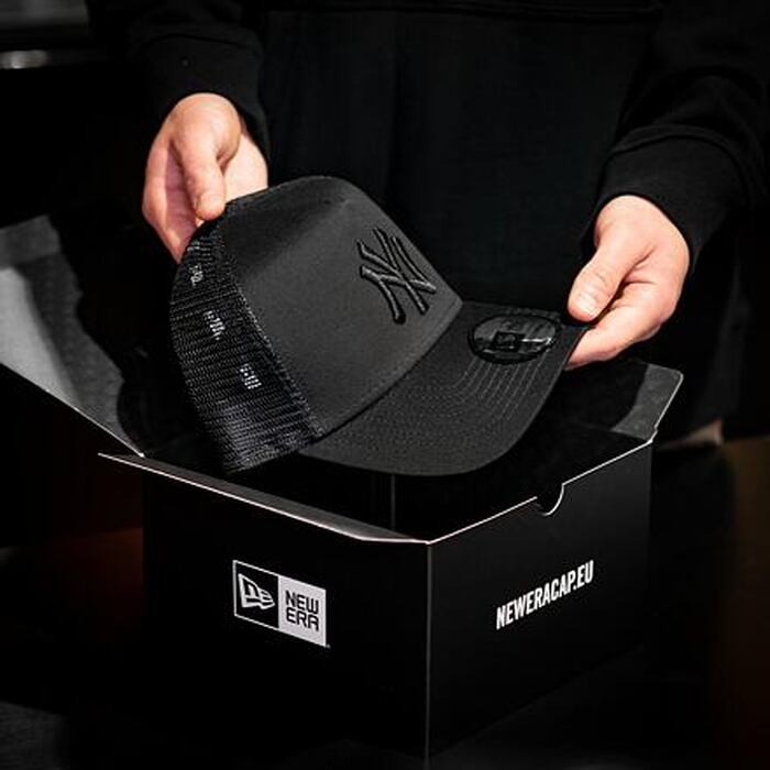 Кепка New Era Clean Trucker New York Yankees MLB 11579474 OSFA